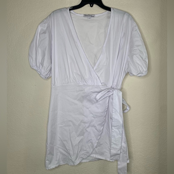 Velvet Torch Dresses & Skirts - Velvet Torch Cute white dress